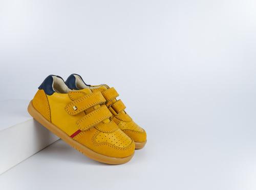 נעלי צעד שני RILEY צהוב חרדל BOBUX בובוקס
