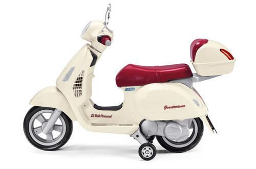 קטנוע VESPA וספה 12V ממונע PEG PEREGO פג פרגו